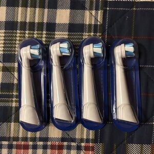 Oral B iO Replacement Heads - White